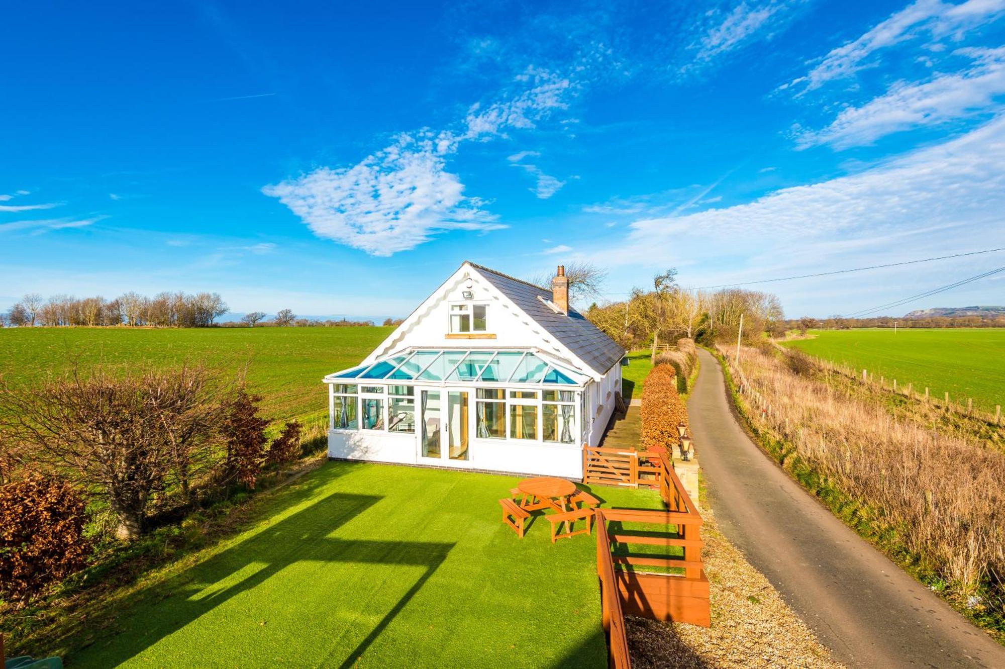 "Woodlands" By Greenstay Serviced Accommodation - Luxury 3 Bed Cottage In North Wales With Stunning Countryside Views & Parking - Close To Glan Clwyd Hospital - The Perfect Choice For Contractors, Business Travellers, Families And Groups Bodelwyddan Luaran gambar